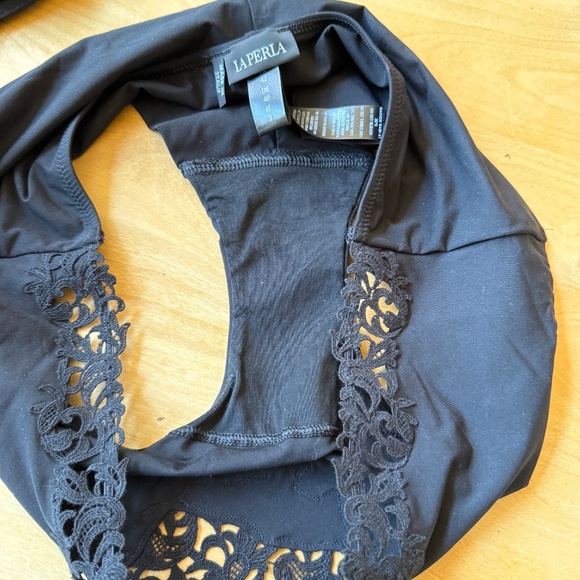 LA PERLA LINGERIE SET LUXURY SEXY FEMININE UNDERWIRE BRA MID RISE BRIEF LACE NEW - Picture 6 of 12